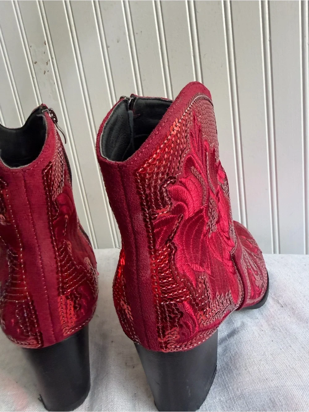 None standout red